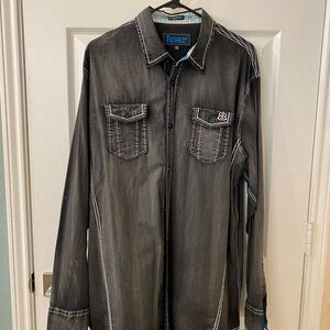 Men long sleeve shirt.